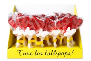 Czerwone lizaki w kształcie serca